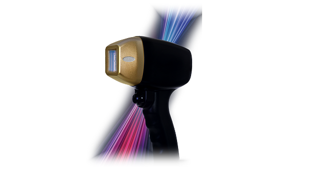 775nm, 810nm, 1064nm 세 가지 파장이 피부 층별로 작용하는 원리를 시각화한 그래픽과 티타늄 시술 기기이미지